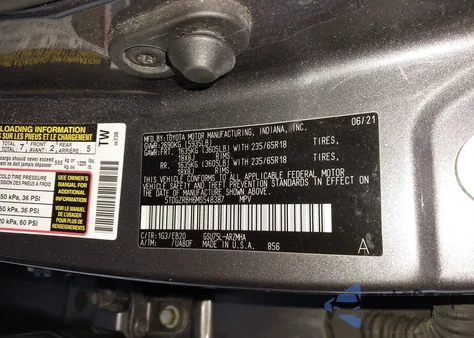 2021 Toyota Highlander Xle z USA, uszkodzony, nr VIN 5TDGZRBH6MS548387